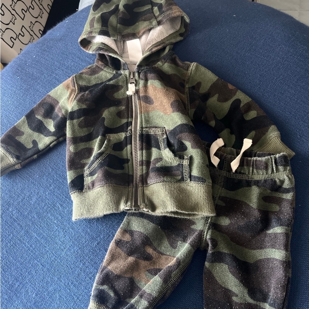 Baby camo set
